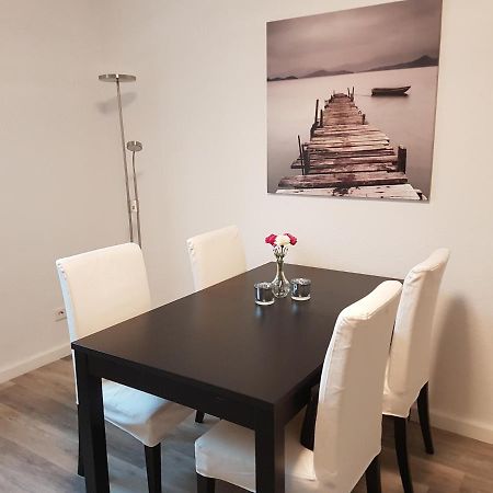 Kleine, Ruhige Wohnung In גלזנקירכן מראה חיצוני תמונה